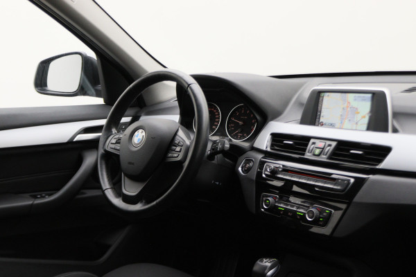 BMW X1 sDrive18i Centennial High Executive Automaat Camera, LED, Navigatie, Climate, Trekhaak, PDC