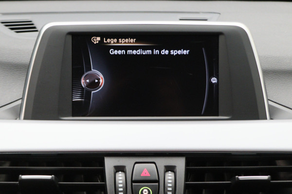 BMW X1 sDrive18i Centennial High Executive Automaat Camera, LED, Navigatie, Climate, Trekhaak, PDC