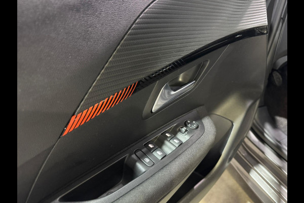 Peugeot 208 1.2 PureTech Allure/APPLE CARPLAY/CAMERA/CRUISE CONTROL