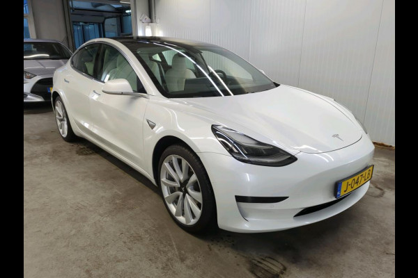 Tesla Model 3 Range Plus RWD | Autopilot | Panorama | Leder