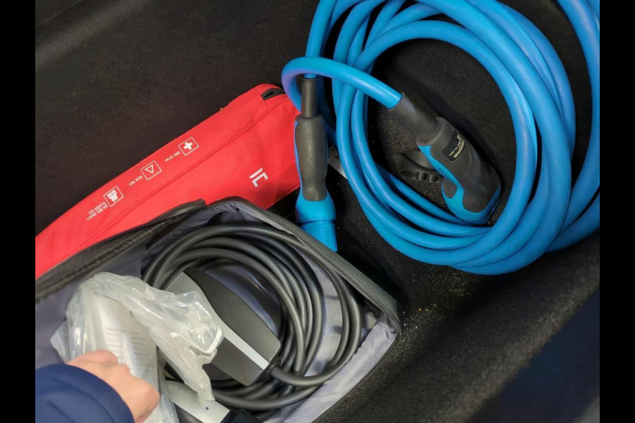 Tesla Model 3 Range Plus RWD | Autopilot | Panorama | Leder