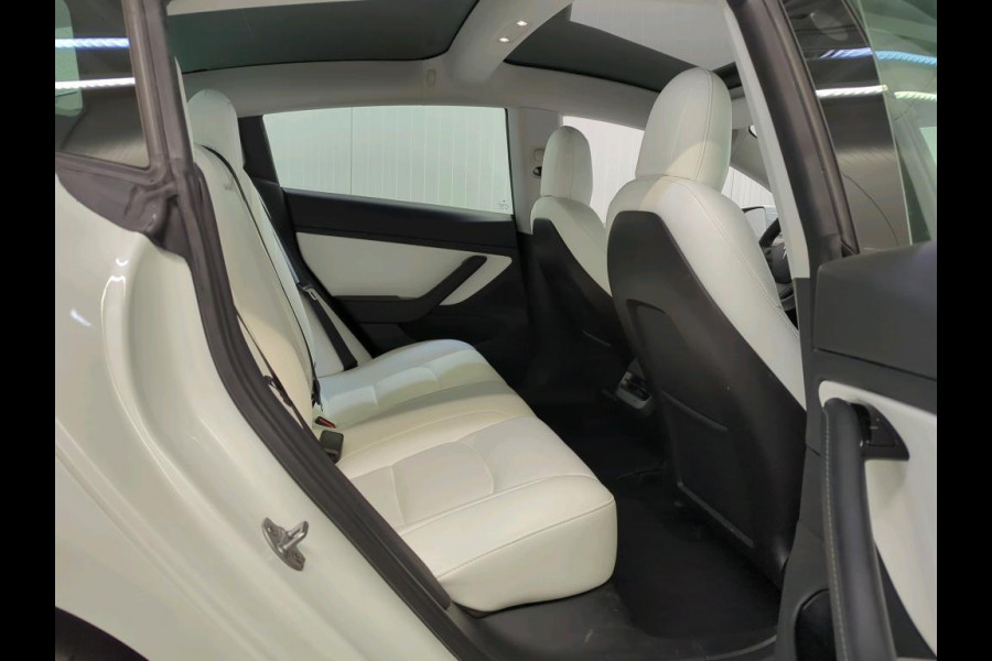 Tesla Model 3 Range Plus RWD | Autopilot | Panorama | Leder