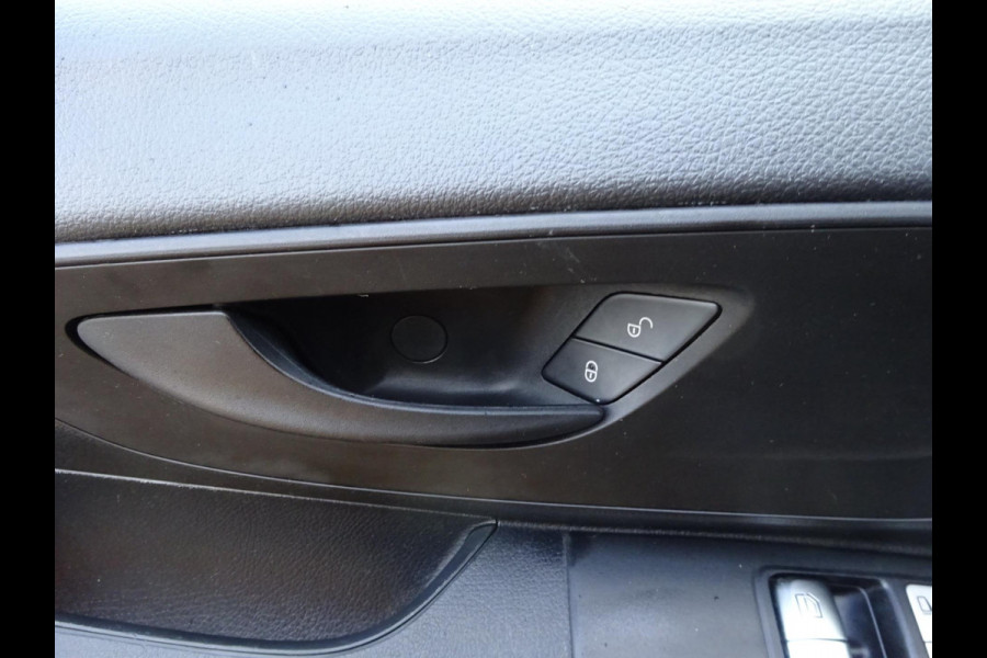 Mercedes-Benz Vito 114 CDI Lang AIRCO CRUISE OCNTROL STANDKACHEL Mercedes-Benz Vito 114 CDI Lang AIRCO CRUISE OCNTROL STANDKACHEL
