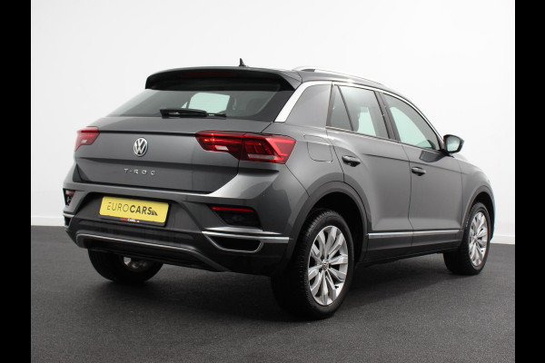 Volkswagen T-Roc 1.5 TSI 150pk Automaat Sport Team | Navigatie | Apple Carplay/Android Auto | Camera | Electrische achterklep | Climate Control | Led | Lichtmetalen Velgen