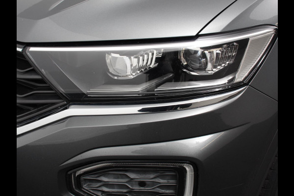 Volkswagen T-Roc 1.5 TSI 150pk Automaat Sport Team | Navigatie | Apple Carplay/Android Auto | Camera | Electrische achterklep | Climate Control | Led | Lichtmetalen Velgen