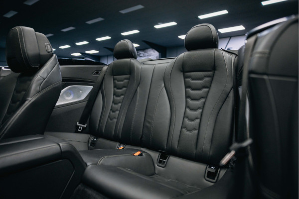 BMW 8 Serie M850i xDrive High Executive | Cabrio | Head-Up | 360 Camera | Bowers & Wilkins | Stuurverwarming |