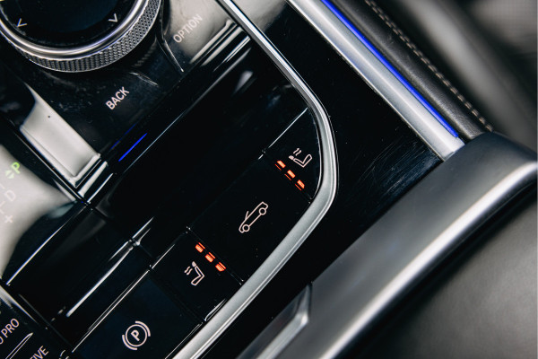 BMW 8 Serie M850i xDrive High Executive | Cabrio | Head-Up | 360 Camera | Bowers & Wilkins | Stuurverwarming |