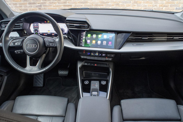 Audi A3 Sportback 40 TFSI e | Pano | Cam Leder | Carplay | Sfeerverlichting Audi A3 Sportback 40 TFSI e | Pano | Cam Leder | Carplay | Sfeerverlichting