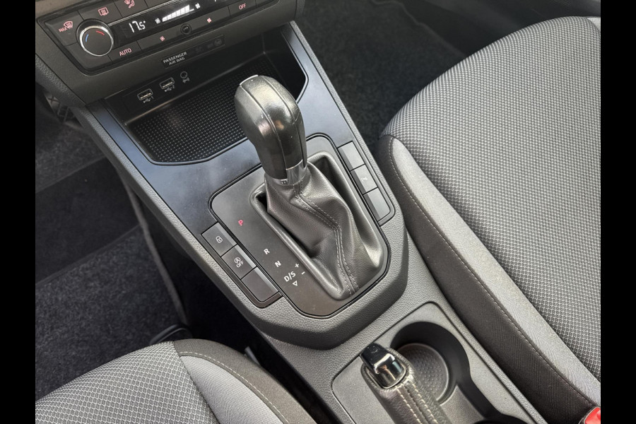 Seat Ibiza 1.0 TSI Style Business Intense  automaat | navigatie | climae control | trekhaak