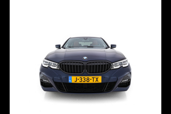BMW 3-serie 330e eDrive Edition M-Sportpack (INCL.BTW) *LUXURY-LEATHER | FULL-LED | HEATED-SPORTSEATS | DIGI-COCKPIT | HIFI-SOUND | NAVI-FULLMAP | AMBIENT-LIGHT | 19''ALU* BMW 3-serie 330e eDrive Edition M-Sportpack (INCL.BTW) *LUXURY-LEATHER | FULL-LED | HEATED-SPORTSEATS | DIGI-COCKPIT | HIFI-SOUND | NAVI-FULLMAP | AMBIENT-LIGHT | 19''ALU*