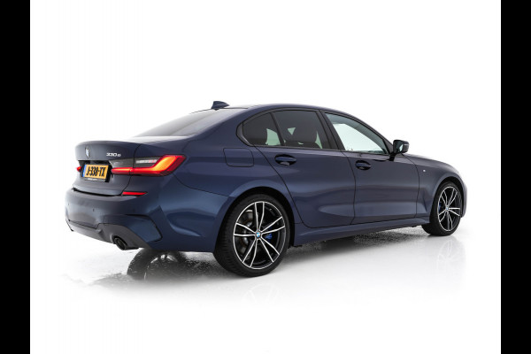 BMW 3-serie 330e eDrive Edition M-Sportpack (INCL.BTW) *LUXURY-LEATHER | FULL-LED | HEATED-SPORTSEATS | DIGI-COCKPIT | HIFI-SOUND | NAVI-FULLMAP | AMBIENT-LIGHT | 19''ALU* BMW 3-serie 330e eDrive Edition M-Sportpack (INCL.BTW) *LUXURY-LEATHER | FULL-LED | HEATED-SPORTSEATS | DIGI-COCKPIT | HIFI-SOUND | NAVI-FULLMAP | AMBIENT-LIGHT | 19''ALU*