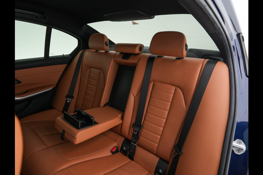 BMW 3-serie 330e eDrive Edition M-Sportpack (INCL.BTW) *LUXURY-LEATHER | FULL-LED | HEATED-SPORTSEATS | DIGI-COCKPIT | HIFI-SOUND | NAVI-FULLMAP | AMBIENT-LIGHT | 19''ALU* BMW 3-serie 330e eDrive Edition M-Sportpack (INCL.BTW) *LUXURY-LEATHER | FULL-LED | HEATED-SPORTSEATS | DIGI-COCKPIT | HIFI-SOUND | NAVI-FULLMAP | AMBIENT-LIGHT | 19''ALU*