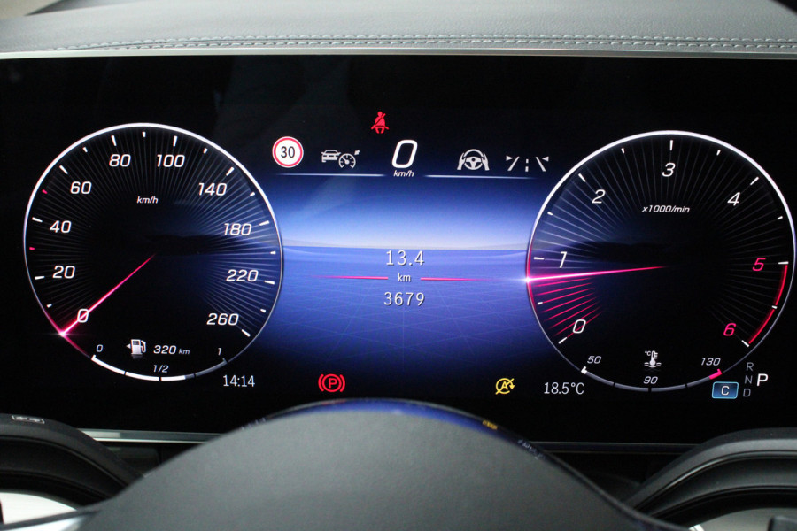 Mercedes-Benz V-Klasse 300d / Exclusive / 6/7-Pers / Luchtv / Pano / INCL BTW-BPM / 2x Elec Schuifd / 360 Cam / Burmester / Vol Opties / NIEUW!! Mercedes-Benz V-Klasse 300d / Exclusive / 6/7-Pers / Luchtv / Pano / INCL BTW-BPM / 2x Elec Schuifd / 360 Cam / Burmester / Vol Opties / NIEUW!!