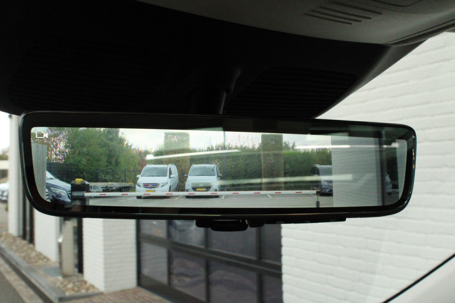 Mercedes-Benz V-Klasse 300d / Exclusive / DC / Luchtvering / Panorama / 2x Elec Schuifd / 360 Cam / Burmester / Vol Opties / NIEUW!! Mercedes-Benz V-Klasse 300d / Exclusive / DC / Luchtvering / Panorama / 2x Elec Schuifd / 360 Cam / Burmester / Vol Opties / NIEUW!!