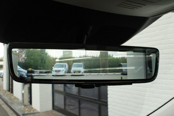 Mercedes-Benz V-Klasse 300d / Exclusive / DC / Luchtvering / Panorama / 2x Elec Schuifd / 360 Cam / Burmester / Vol Opties / NIEUW!! Mercedes-Benz V-Klasse 300d / Exclusive / DC / Luchtvering / Panorama / 2x Elec Schuifd / 360 Cam / Burmester / Vol Opties / NIEUW!!