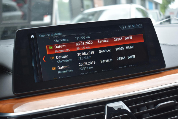 BMW 5 Serie M550i xDrive High Executive HUD Pano Lane ACC B&W Sfeer BMW 5 Serie M550i xDrive High Executive HUD Pano Lane ACC B&W Sfeer