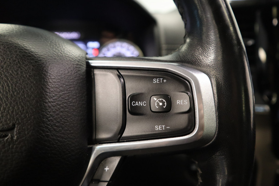 Dodge Ram 1500 5.7 V8 4x4 Crew Cab Laramie LED Cruise/Climate Panoramadak Luchtvering!