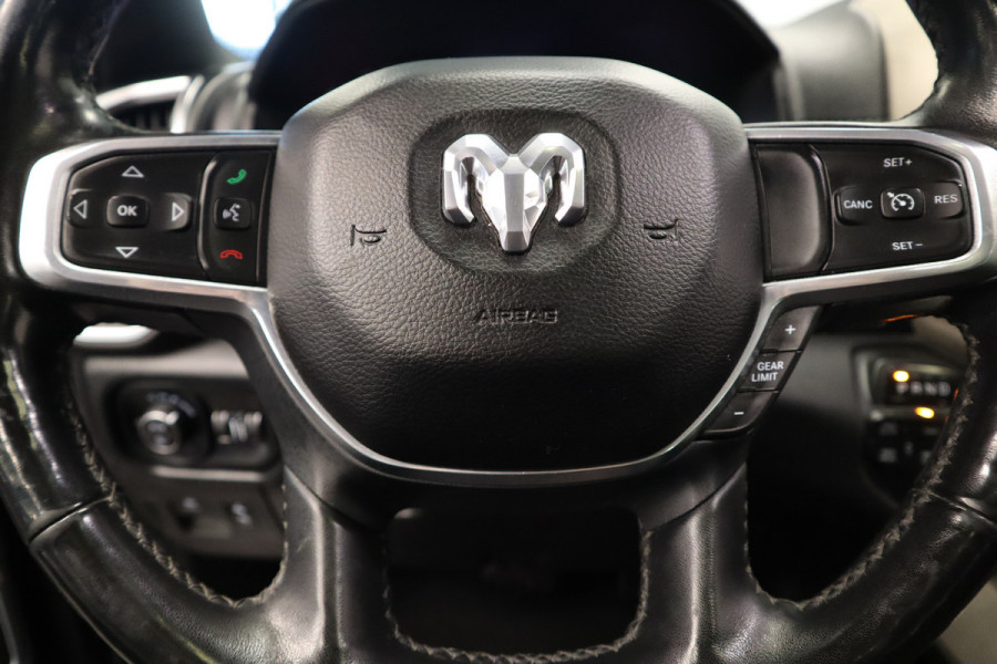 Dodge Ram 1500 5.7 V8 4x4 Crew Cab Laramie LED Cruise/Climate Panoramadak Luchtvering!
