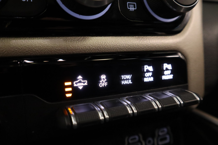 Dodge Ram 1500 5.7 V8 4x4 Crew Cab Laramie LED Cruise/Climate Panoramadak Luchtvering!