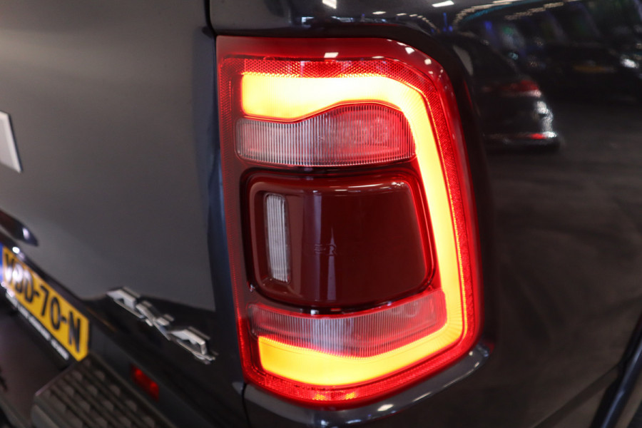 Dodge Ram 1500 5.7 V8 4x4 Crew Cab Laramie LED Cruise/Climate Panoramadak Luchtvering!