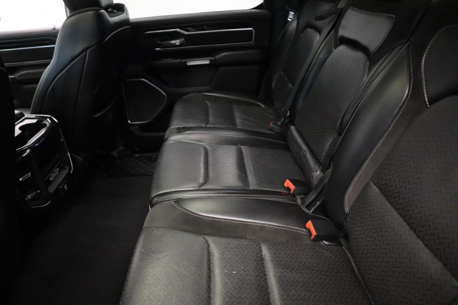 Dodge Ram 1500 5.7 V8 4x4 Crew Cab Laramie LED Cruise/Climate Panoramadak Luchtvering!