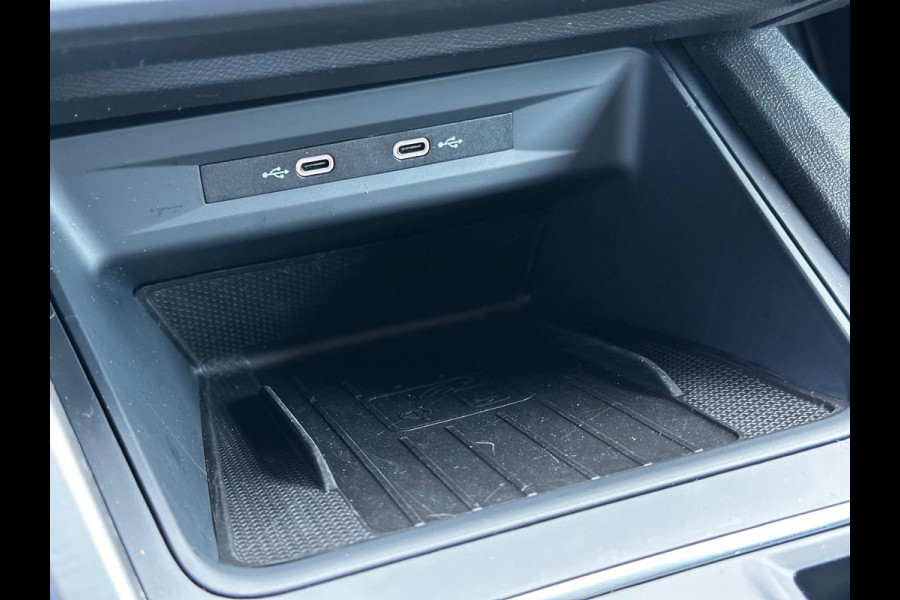 Seat Leon FR 1.5 eTSI DSG Trekh Beats Carplay Sportstourer Seat Leon FR 1.5 eTSI DSG Trekh Beats Carplay Sportstourer