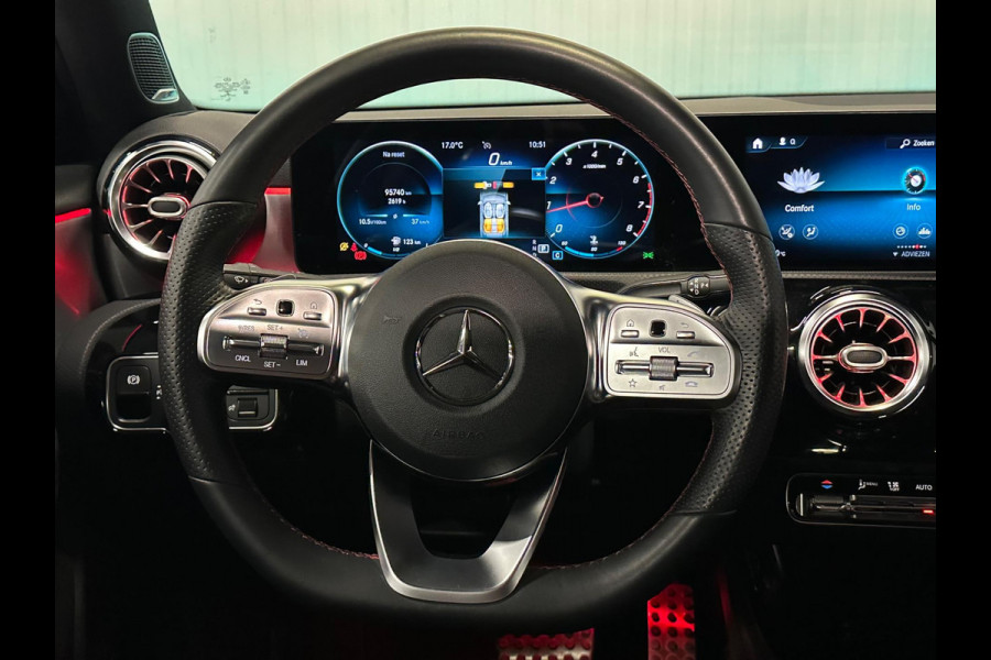 Mercedes-Benz A-Klasse 180 Premium Plus | PANO | MEMORY SEATS | AMG | AMBIENCE Mercedes-Benz A-Klasse 180 Premium Plus | PANO | MEMORY SEATS | AMG | AMBIENCE