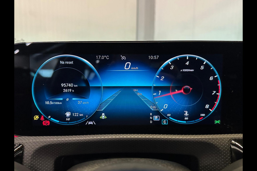 Mercedes-Benz A-Klasse 180 Premium Plus | PANO | MEMORY SEATS | AMG | AMBIENCE Mercedes-Benz A-Klasse 180 Premium Plus | PANO | MEMORY SEATS | AMG | AMBIENCE