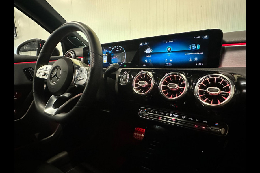 Mercedes-Benz A-Klasse 180 Premium Plus | PANO | MEMORY SEATS | AMG | AMBIENCE Mercedes-Benz A-Klasse 180 Premium Plus | PANO | MEMORY SEATS | AMG | AMBIENCE