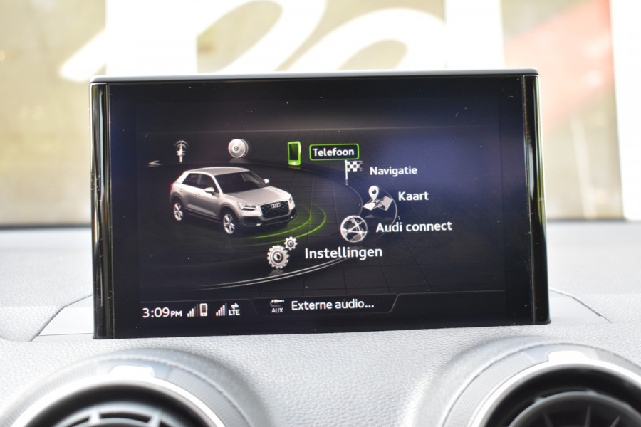 Audi Q2 30 TFSI Sport S line Edition / Parkeersensoren / LED / Multimedia / Cruise Control / Navigatie