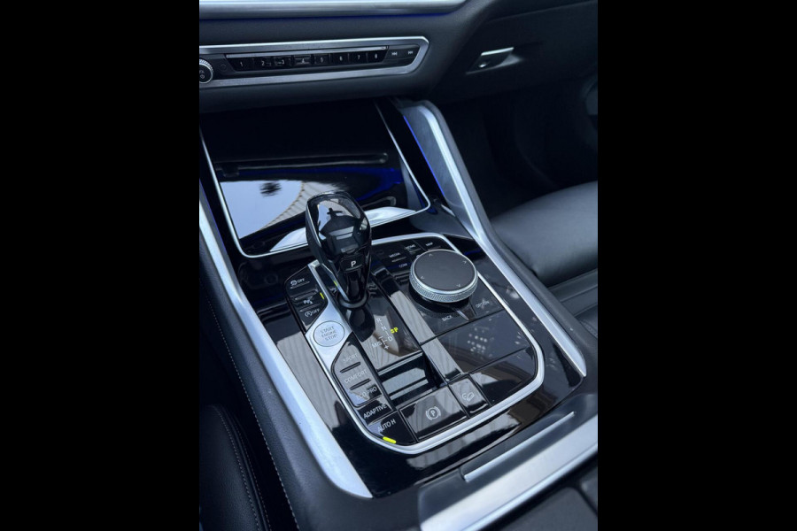 BMW X6 xDrive40i High Executive|Pano | M Pack BMW X6 xDrive40i High Executive|Pano | M Pack