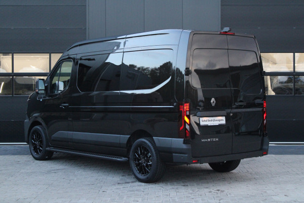 Renault Master T35 2.0 dCi 170pk L2H2 Extra DC - Navigatie - Camera - 270 gr deuren - Parkeersensoren - Draadloos laden - Rijklaar