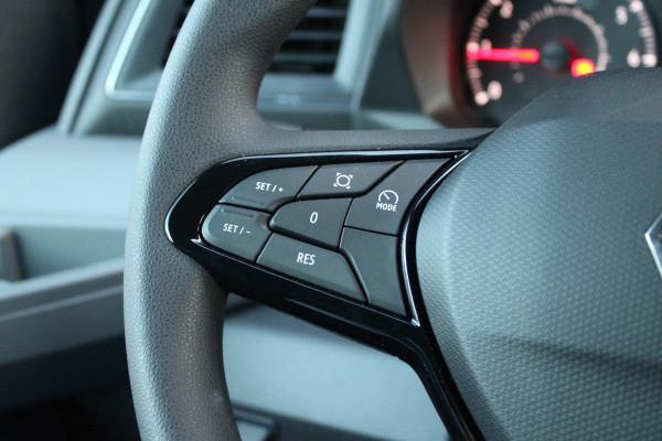 Renault Master T35 2.0 dCi 170pk L2H2 Extra DC - Navigatie - Camera - 270 gr deuren - Parkeersensoren - Draadloos laden - Rijklaar