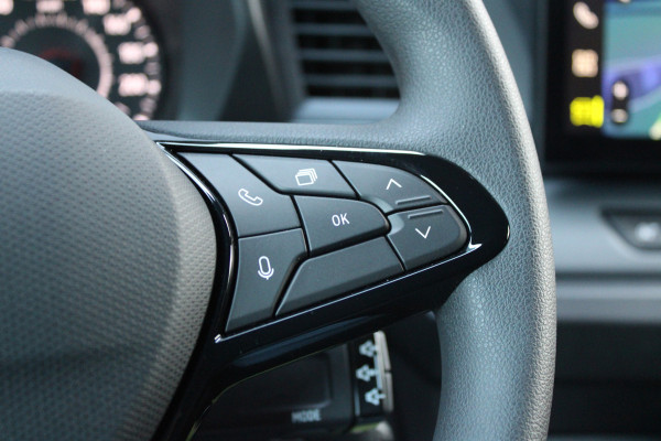 Renault Master T35 2.0 dCi 170pk L2H2 Extra DC - Navigatie - Camera - 270 gr deuren - Parkeersensoren - Draadloos laden - Rijklaar