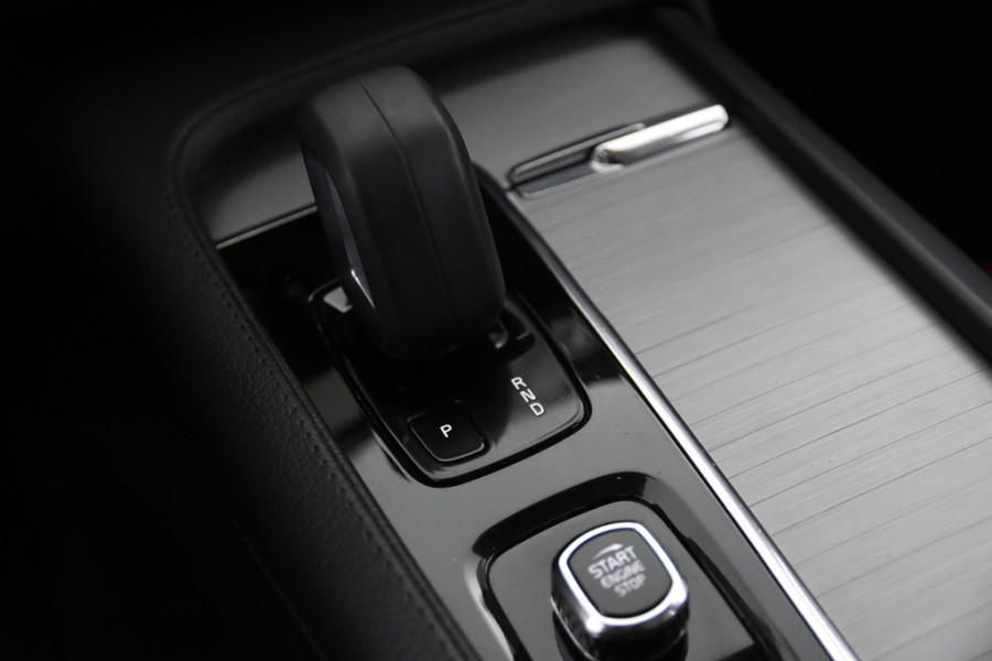 Volvo XC90 2.0 T8 Recharge AWD Inscription *1ste Eigenaar*Luchtvering*Trekhaak* Volvo XC90 2.0 T8 Recharge AWD Inscription *1ste Eigenaar*Luchtvering*Trekhaak*