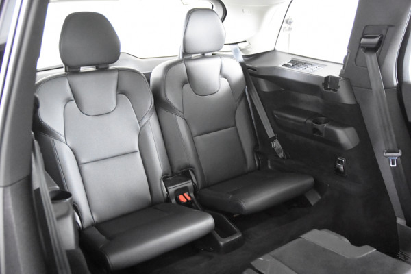 Volvo XC90 2.0 T8 Recharge AWD Inscription *1ste Eigenaar*Luchtvering*Trekhaak* Volvo XC90 2.0 T8 Recharge AWD Inscription *1ste Eigenaar*Luchtvering*Trekhaak*