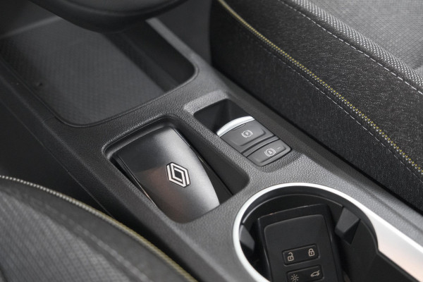 Renault Captur Mild Hybrid 160 techno | Pack Winter | Camera | Adaptieve Cruise Control | Apple Carplay Renault Captur Mild Hybrid 160 techno | Pack Winter | Camera | Adaptieve Cruise Control | Apple Carplay