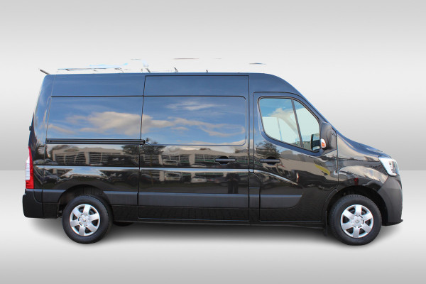 Renault Master T35 2.3 dCi 150 L2H2 Energy Work Edition > 150pk/Dubbele schuifdeur/Camera/Trekhaak/Imperiaal Renault Master T35 2.3 dCi 150 L2H2 Energy Work Edition > 150pk/Dubbele schuifdeur/Camera/Trekhaak/Imperiaal