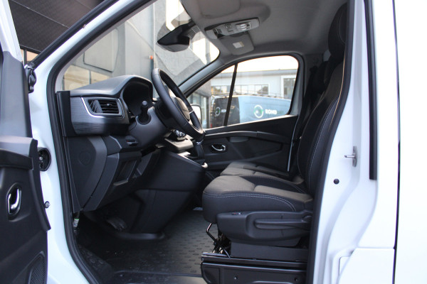 Renault Trafic 2.0 Blue dCi 170 T30 L2H1 Extra 170pk - 2x Schuifdeur - Betimmering - Stoelverwarming - Trekhaak - Camera - LED - Blind Spot - R Renault Trafic 2.0 Blue dCi 170 T30 L2H1 Extra 170pk - 2x Schuifdeur - Betimmering - Stoelverwarming - Trekhaak - Camera - LED - Blind Spot - R