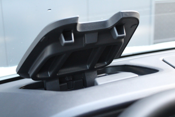 Renault Trafic 2.0 Blue dCi 170 T30 L2H1 Extra 170pk - 2x Schuifdeur - Betimmering - Stoelverwarming - Trekhaak - Camera - LED - Blind Spot - R Renault Trafic 2.0 Blue dCi 170 T30 L2H1 Extra 170pk - 2x Schuifdeur - Betimmering - Stoelverwarming - Trekhaak - Camera - LED - Blind Spot - R