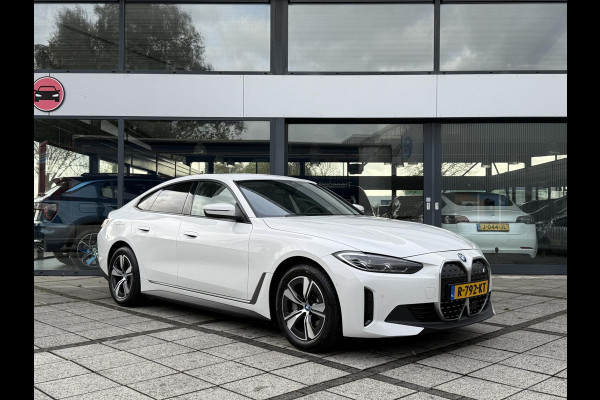 BMW i4 eDrive40 84 kWh | Trekhaak | Navi | Camera | BMW i4 eDrive40 84 kWh | Trekhaak | Navi | Camera |