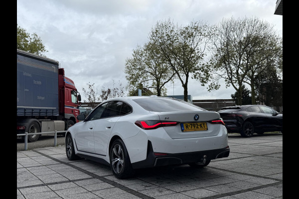 BMW i4 eDrive40 84 kWh | Trekhaak | Navi | Camera | BMW i4 eDrive40 84 kWh | Trekhaak | Navi | Camera |