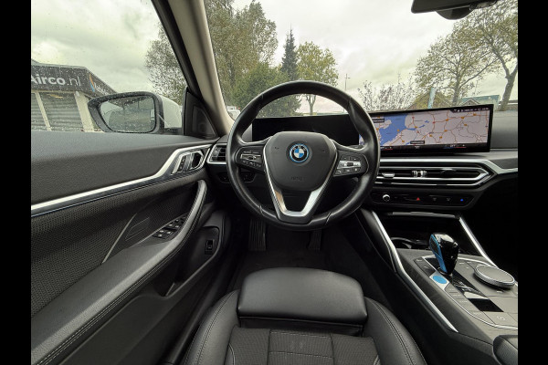 BMW i4 eDrive40 84 kWh | Trekhaak | Navi | Camera | BMW i4 eDrive40 84 kWh | Trekhaak | Navi | Camera |