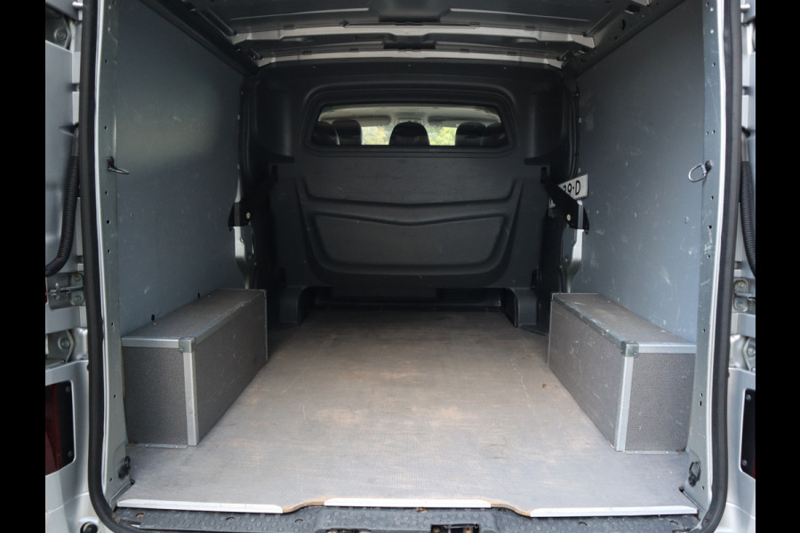 Opel Vivaro 1.6 CDTI 146pk Euro 6 Irmscher GT - DC 5 pers. - Trekhaak - Navi Opel Vivaro 1.6 CDTI 146pk Euro 6 Irmscher GT - DC 5 pers. - Trekhaak - Navi