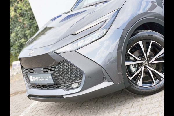 Toyota C-HR 2.0 Hybrid 200 Dynamic Plus | ZONDER STEKKER! | Navi XL | Winter Pack | Camera | ACC Toyota C-HR 2.0 Hybrid 200 Dynamic Plus | ZONDER STEKKER! | Navi XL | Winter Pack | Camera | ACC