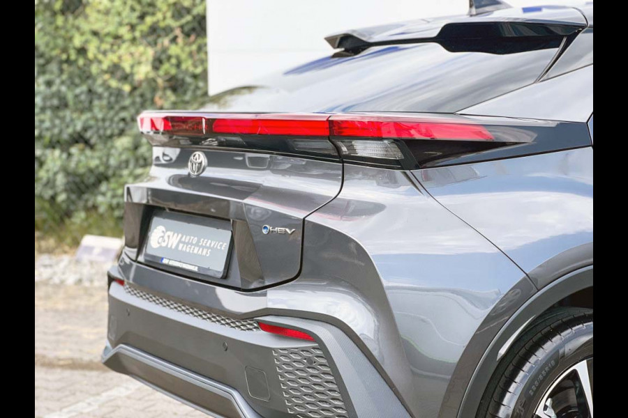 Toyota C-HR 2.0 Hybrid 200 Dynamic Plus | ZONDER STEKKER! | Navi XL | Winter Pack | Camera | ACC Toyota C-HR 2.0 Hybrid 200 Dynamic Plus | ZONDER STEKKER! | Navi XL | Winter Pack | Camera | ACC