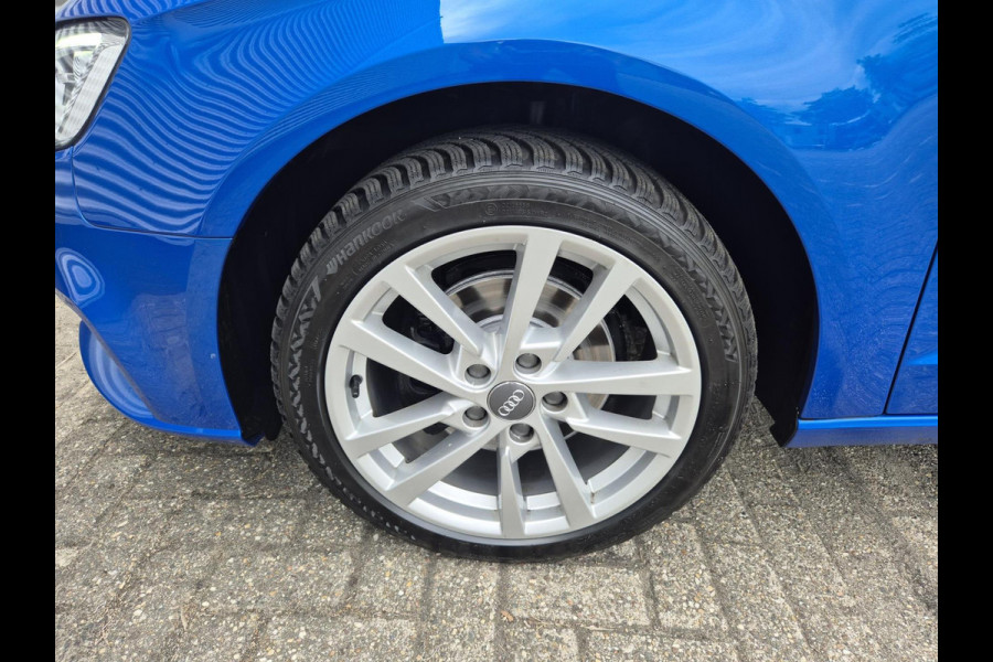 Audi A3 Sportback 30 TFSI Automaat,Cruise,Navigatie,parkeersensoren,clima,lm velgen,
