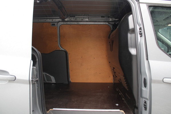 Ford Transit Connect 1.5 EcoBlue L2 Limited 120pk - Stoelverwarming - Navi - Camera - Cruise - Trekhaak - Rijklaar Ford Transit Connect 1.5 EcoBlue L2 Limited 120pk - Stoelverwarming - Navi - Camera - Cruise - Trekhaak - Rijklaar