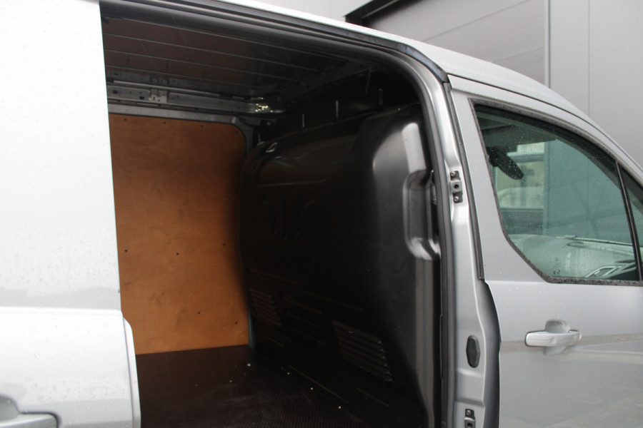 Ford Transit Connect 1.5 EcoBlue L2 Limited 120pk - Stoelverwarming - Navi - Camera - Cruise - Trekhaak - Rijklaar Ford Transit Connect 1.5 EcoBlue L2 Limited 120pk - Stoelverwarming - Navi - Camera - Cruise - Trekhaak - Rijklaar