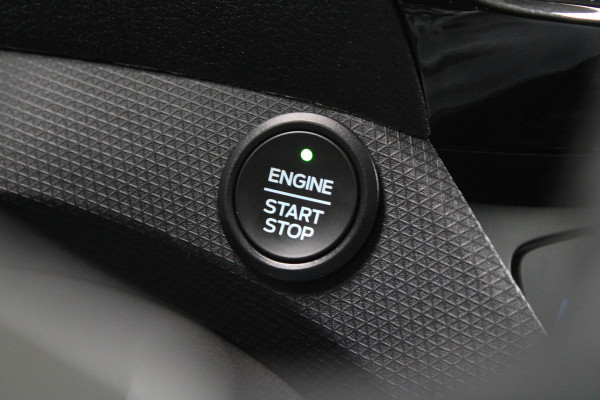 Ford Transit Connect 1.5 EcoBlue L2 Limited 120pk - Stoelverwarming - Navi - Camera - Cruise - Trekhaak - Rijklaar Ford Transit Connect 1.5 EcoBlue L2 Limited 120pk - Stoelverwarming - Navi - Camera - Cruise - Trekhaak - Rijklaar